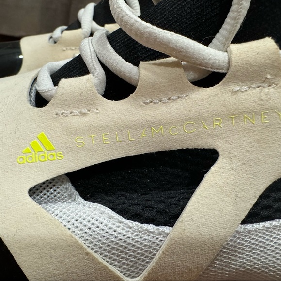 Stella McCartney x Adidas Women’s UltraBoost 21 - Picture 3 of 6